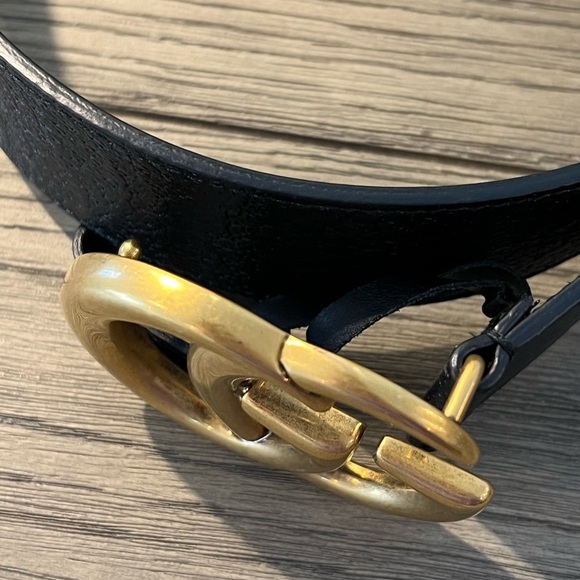 Authentic Gucci GG Logo Leather Belt - Picture 2 of 16